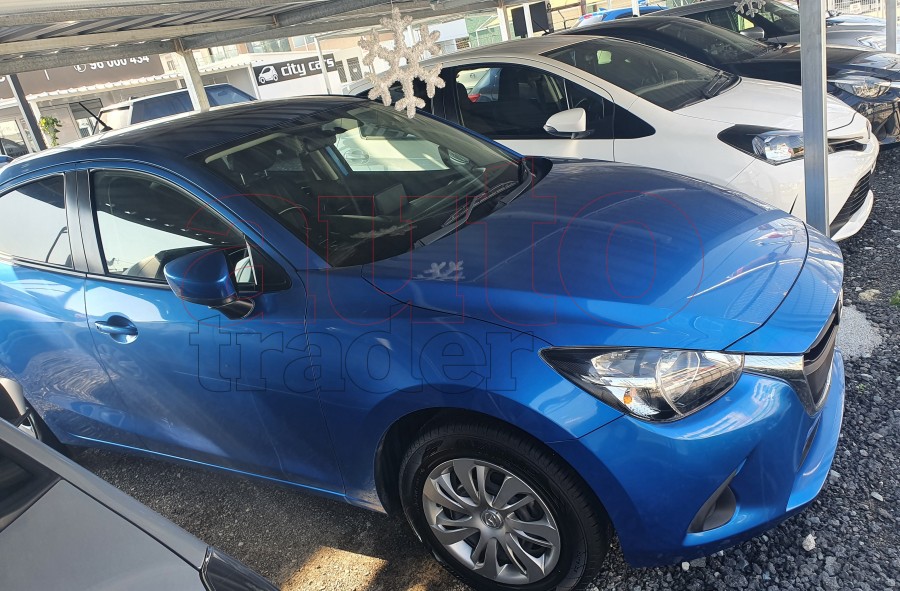 Mazda demio 2016