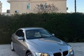 BMW 320i, 2009