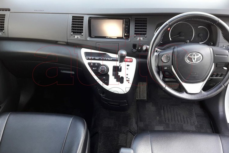 Размер колес toyota isis